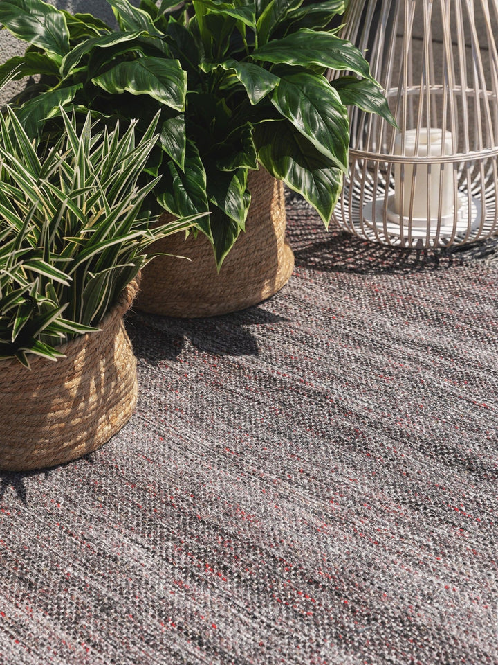 Teppich aus recyceltem Material Damian Grau/Rot - benuta PLUS - RugDreams®