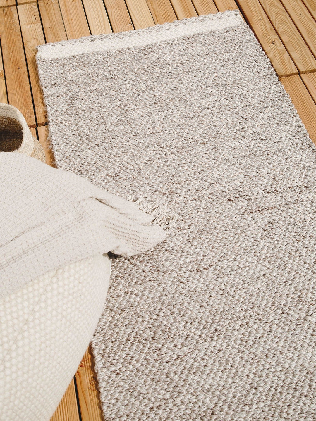 Teppich aus recyceltem Material Kiah Cream/Taupe - benuta PLUS - RugDreams®
