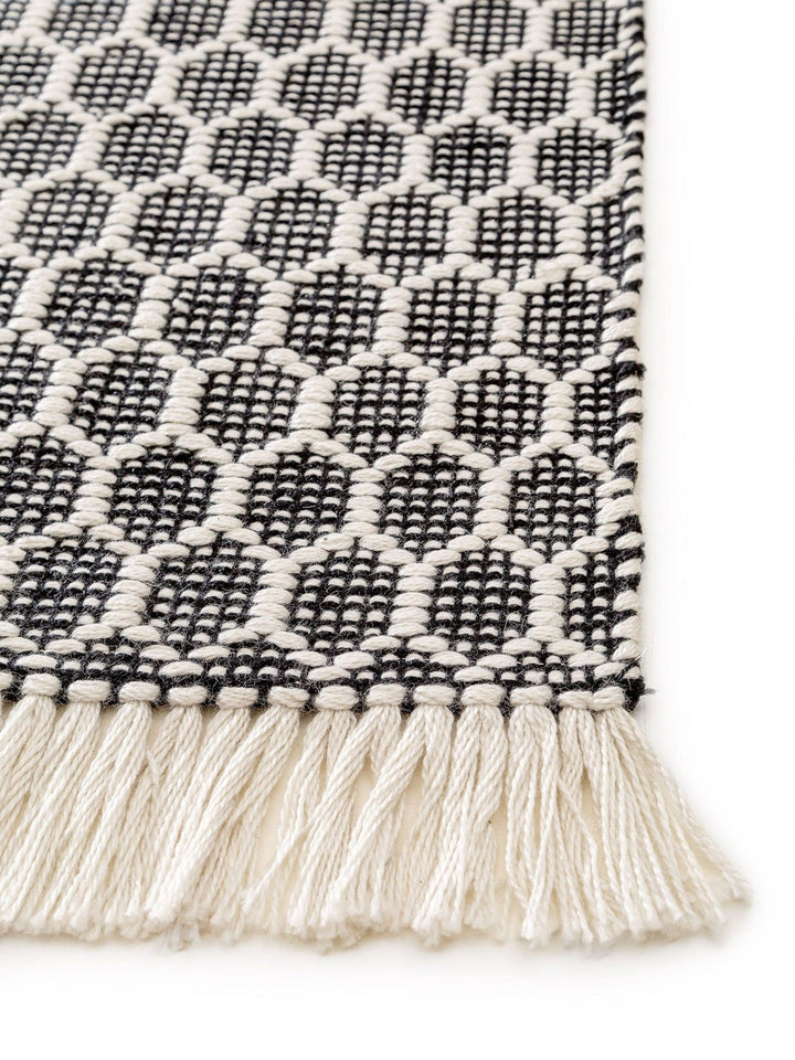 Teppich aus recyceltem Material Mimpi Weiß/Schwarz - benuta PLUS - RugDreams®