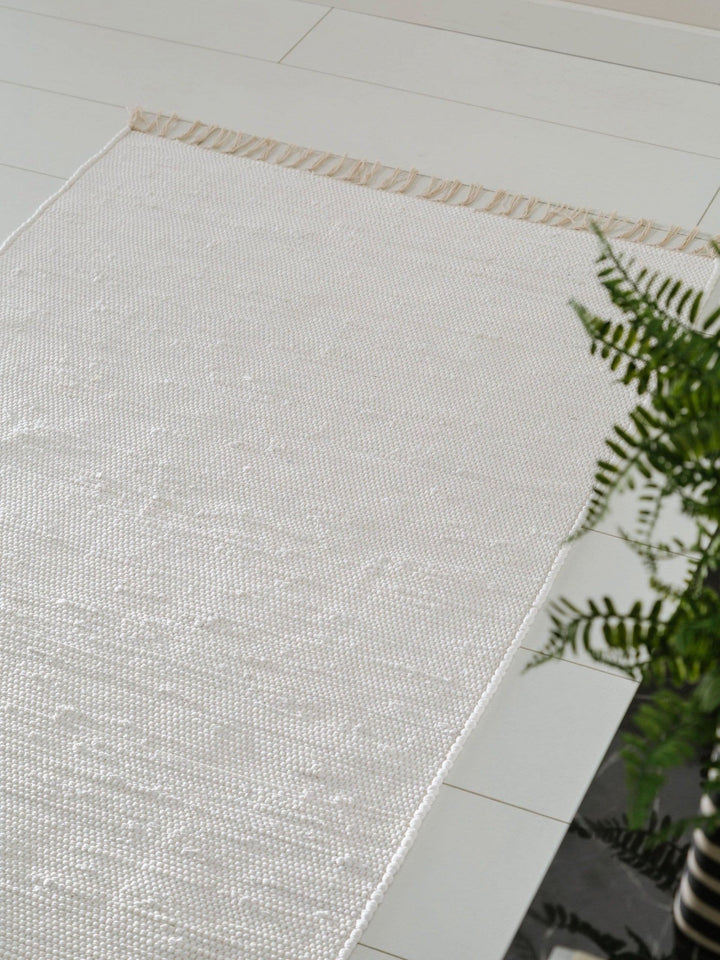 Teppich aus recyceltem Material Tom Weiß - benuta ESSENTIALS - RugDreams®